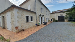 maison de ville à la vente -   16000  ANGOULEME, surface 221 m2 vente maison de ville - UBI461053652